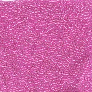 DB0247 Lined Crystal Fuchsia, 5g